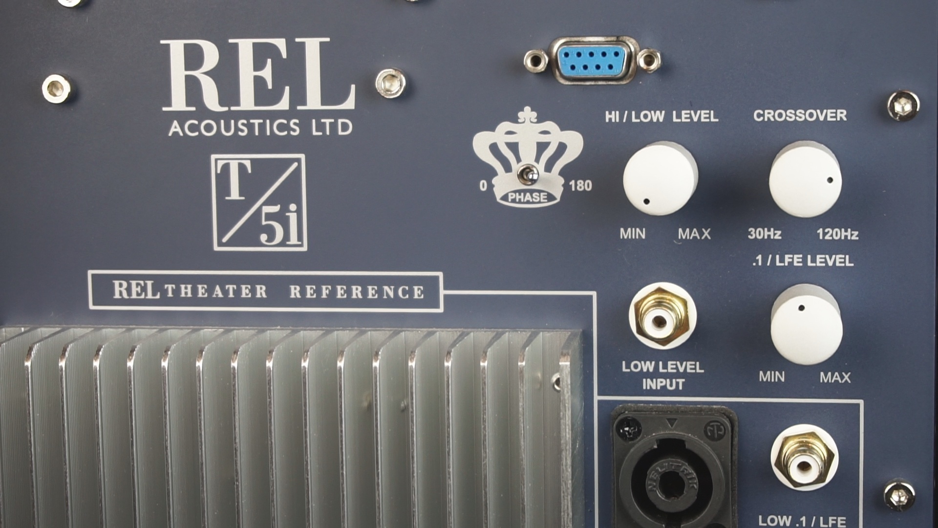 Jak ustawić subwoofer? Praktyczny poradnik